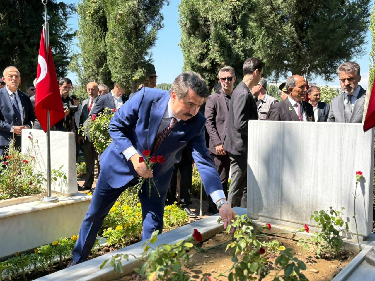 Bursa’da 15 Temmuz törenleri: Şehitlikte duygusal anma... 5 whatsapp image 2026 07 15 at 113006
