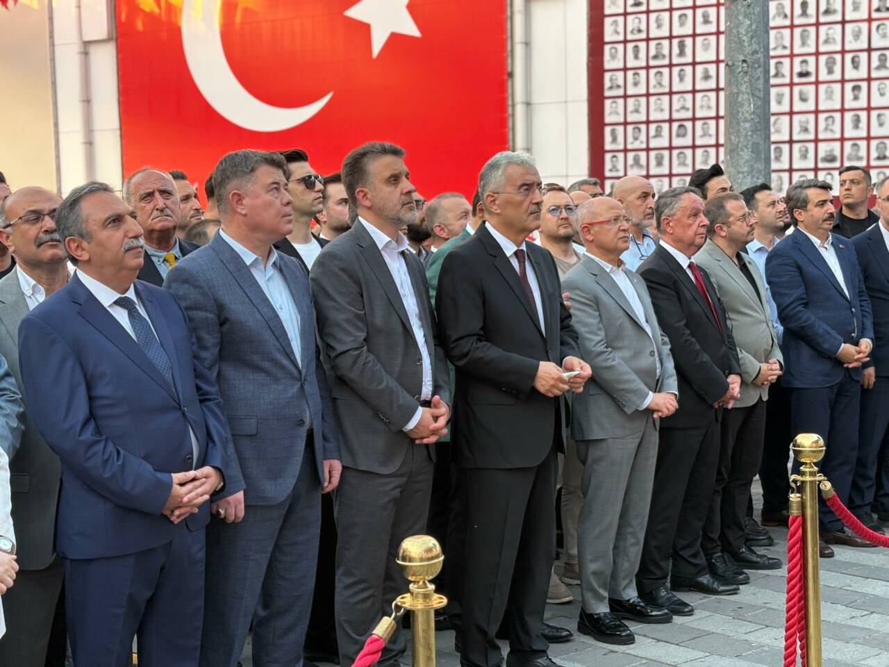 Bursa'da 15 Temmuz ruhu arşa çıktı! Meydanlar doldu taştı 2 whatsapp image 2026 07 15 at 205510