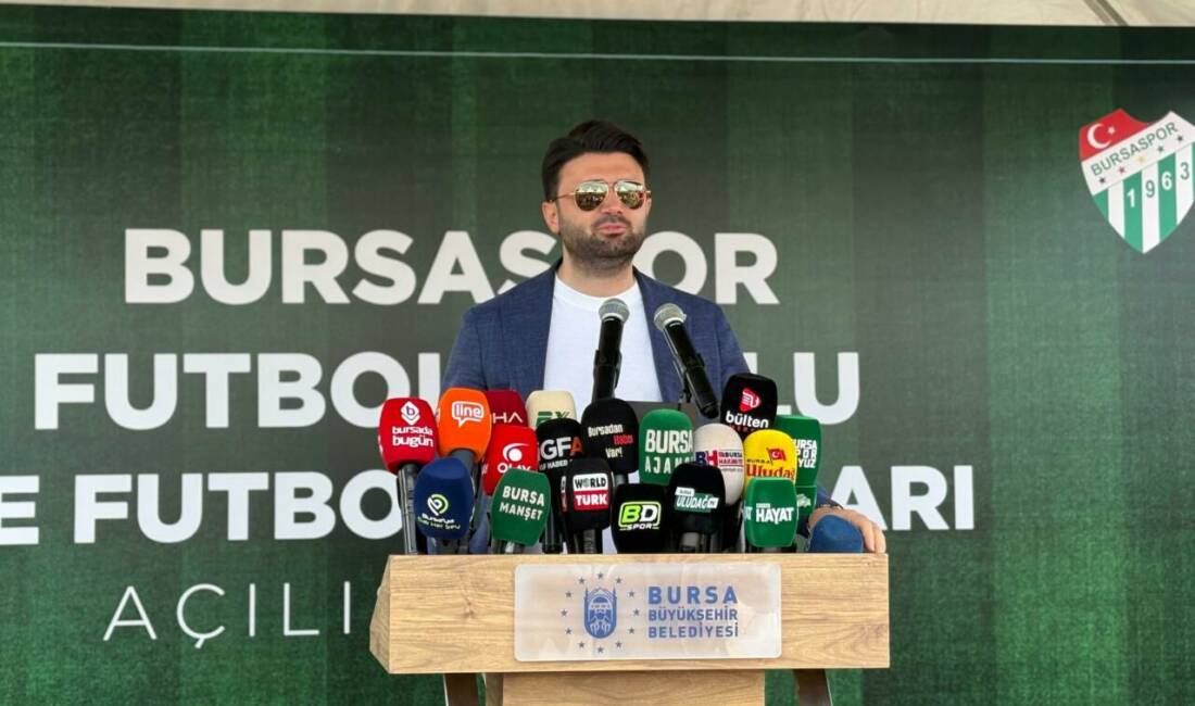 Bursaspor Başkanı Enes Çelik, Özlüce Tesisleri’nde yeni futbol sahalarının açılışında
