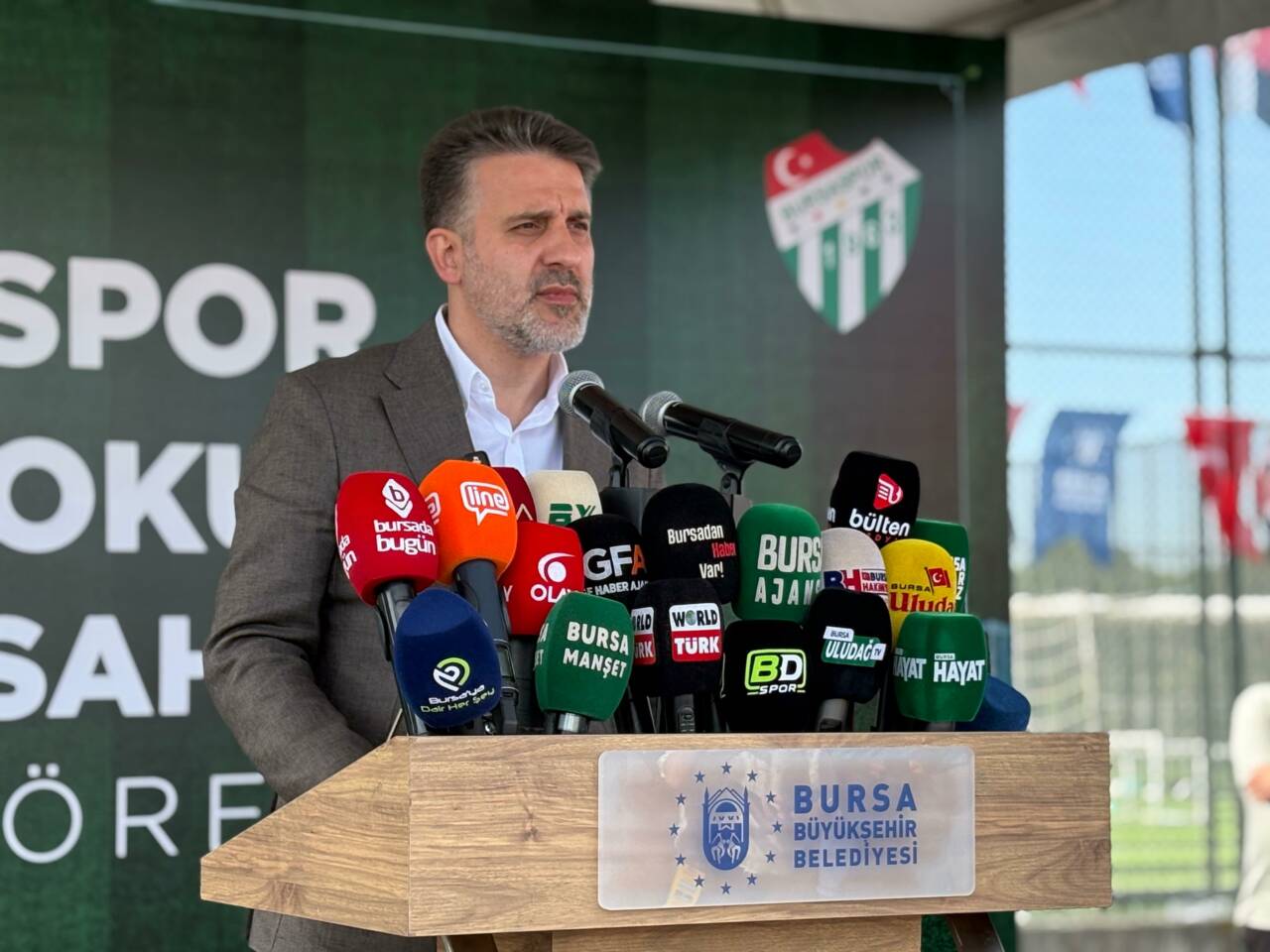 Bursaspor’da tarihi gün! Özlüce’ye yeni futbol sahaları... 5 whatsapp image 2026 07 17 at 102232