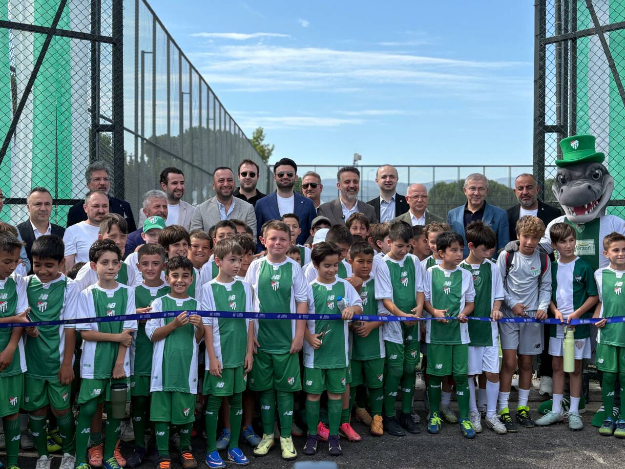 Bursaspor’da tarihi gün! Özlüce’ye yeni futbol sahaları... 8 whatsapp image 2026 07 17 at 102240