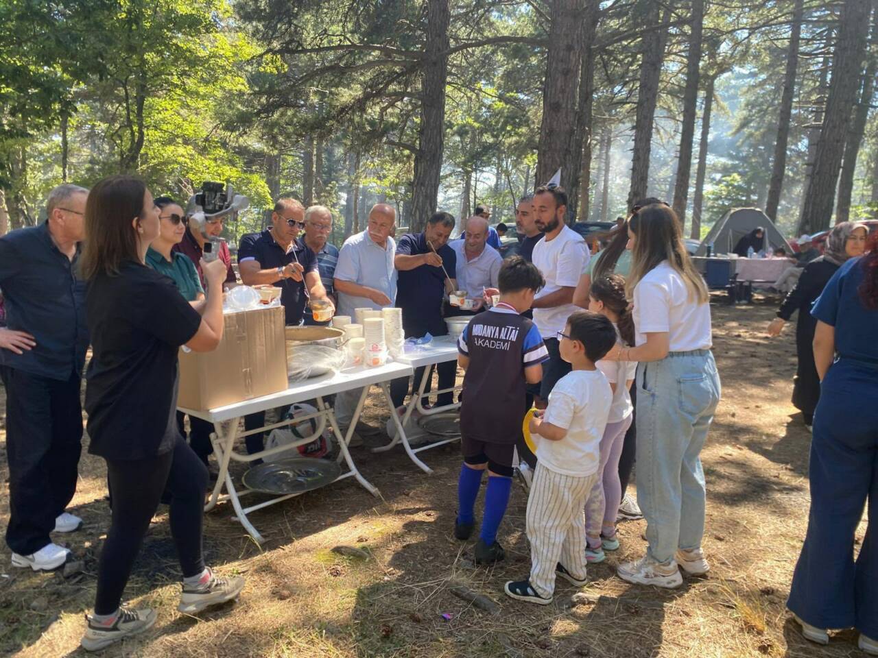 Binlerce Erzincanlı Bursa’da tek yürek oldu! Piknik şöleninden renkli görüntüler 2 whatsapp image 2026 07 19 at 133549
