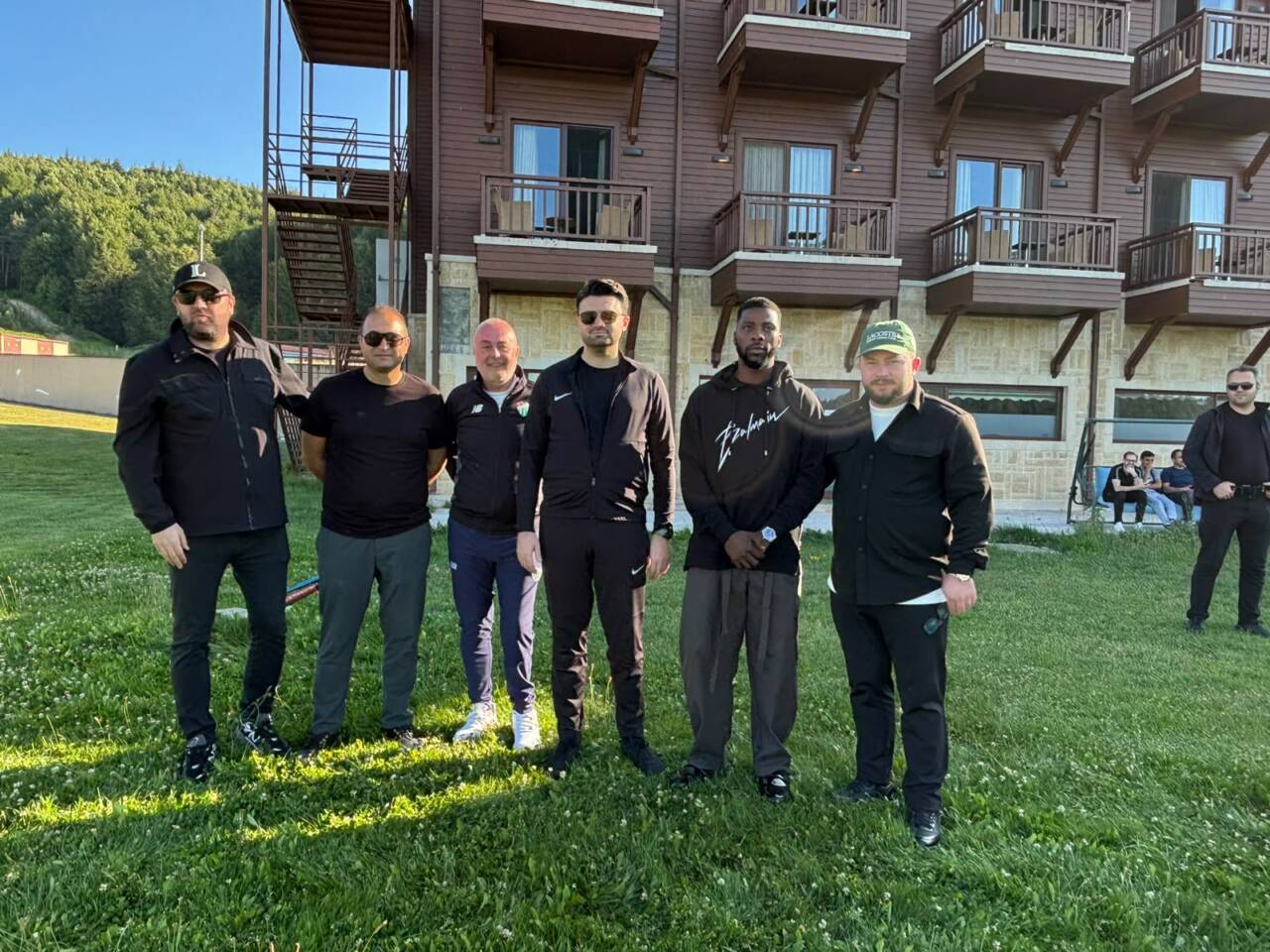 Bursaspor yeni transferine kavuştu! İşte ilk görüntüler... 3 whatsapp image 2026 07 20 at 181016 2