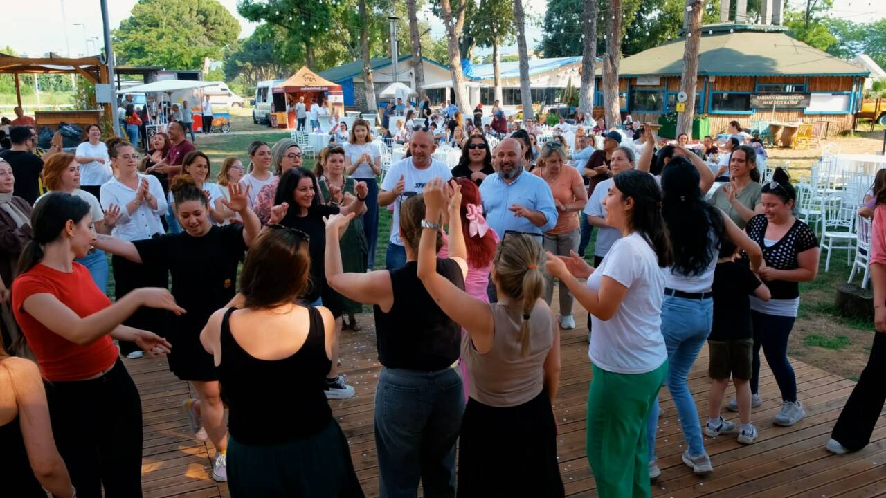 Özhan ailesi geleneksel piknikte buluştu 1 whatsapp image 2026 07 21 at 153559