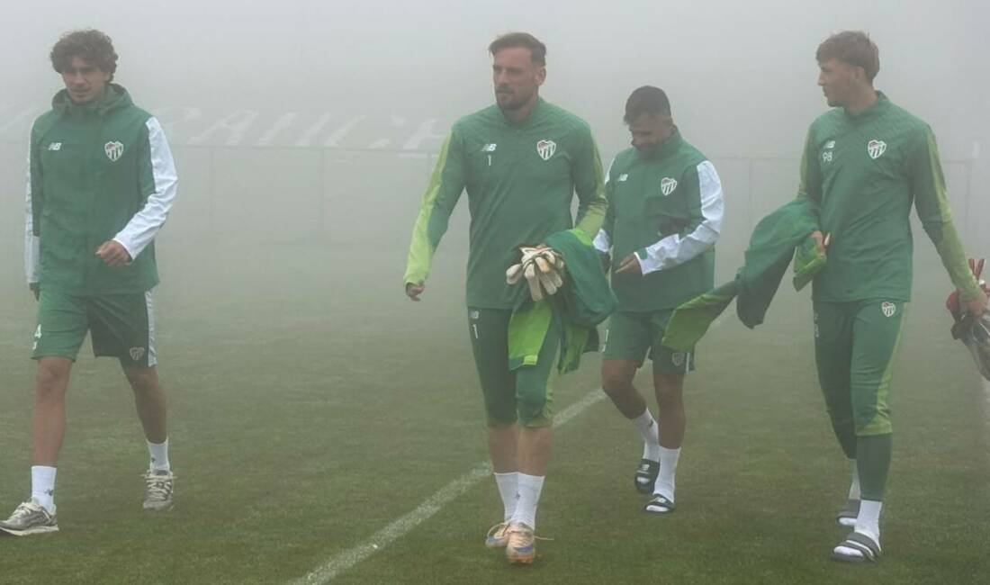 Bursaspor’a sis sürprizi! Yeni sezon hazırlıklarının üçüncü etabını Düzce Topuk Yaylası Tesisleri’nde yaptığı