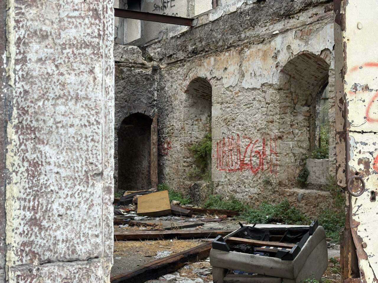 Bursa’da bir dönemin vazgeçilmez adresiydi! Bugün ise sessizliğe mahkum... 5 whatsapp image 2026 07 25 at 134537 4
