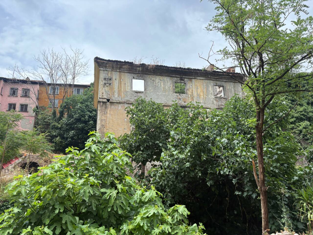 Bursa’da bir dönemin vazgeçilmez adresiydi! Bugün ise sessizliğe mahkum... 6 whatsapp image 2026 07 25 at 134538 1