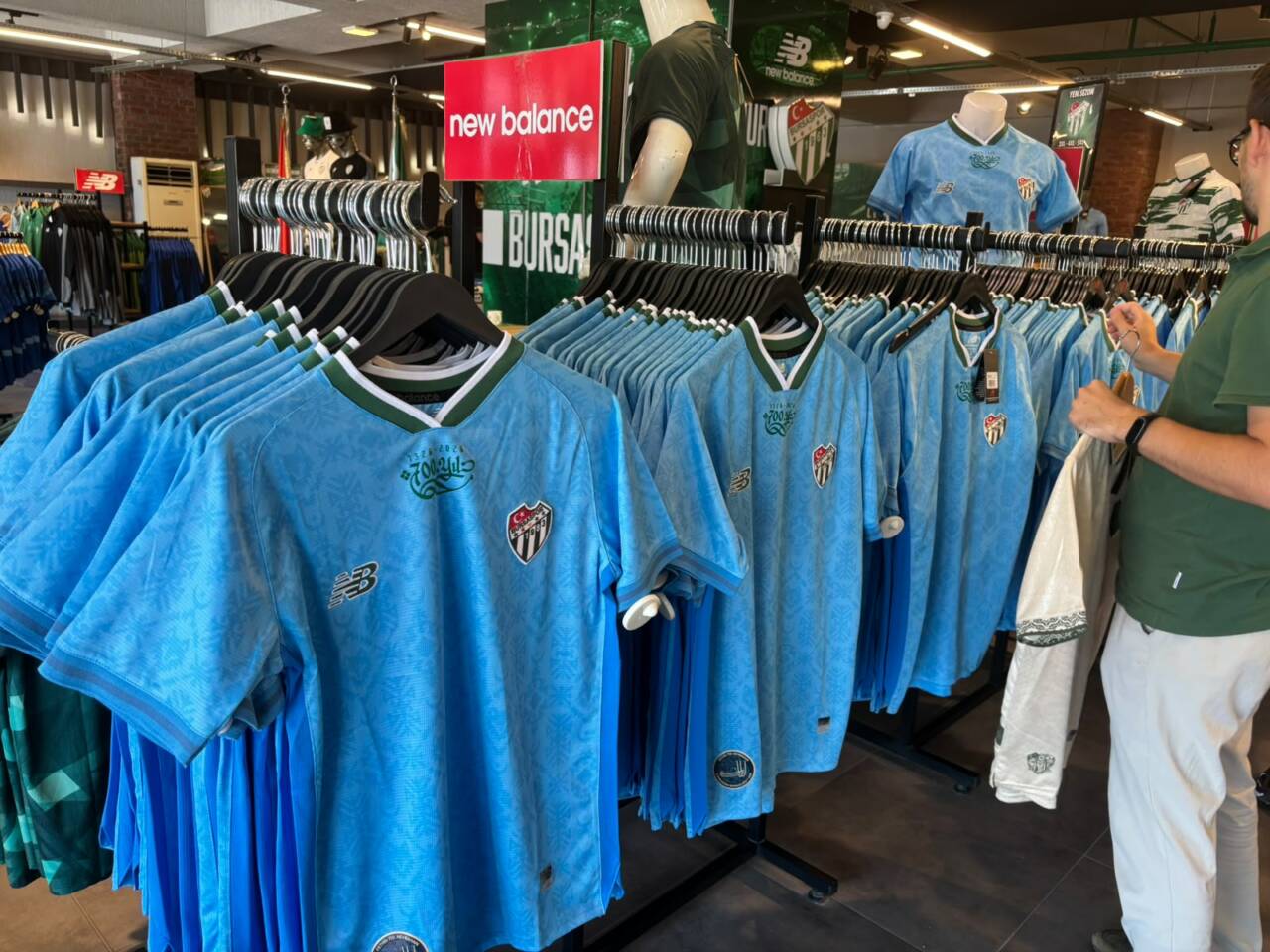 Fetih forması ve yeni ürünler Bursastore’da 5 whatsapp image 2026 07 26 at 113810 4