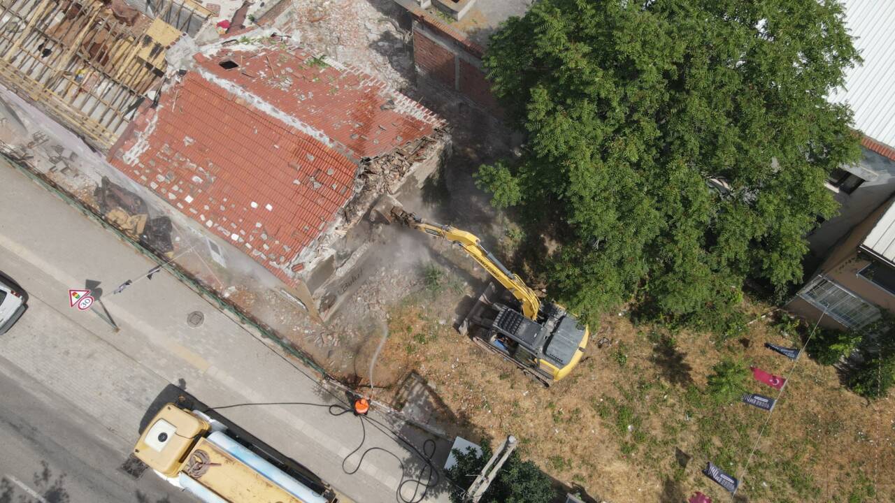 Bursa'nın o mahallesinde dönüşüm için ilk kepçe vuruldu! 30 bin yeni konut... 10 Bursa'nın o mahallesinde dönüşüm için ilk kepçe vuruldu!