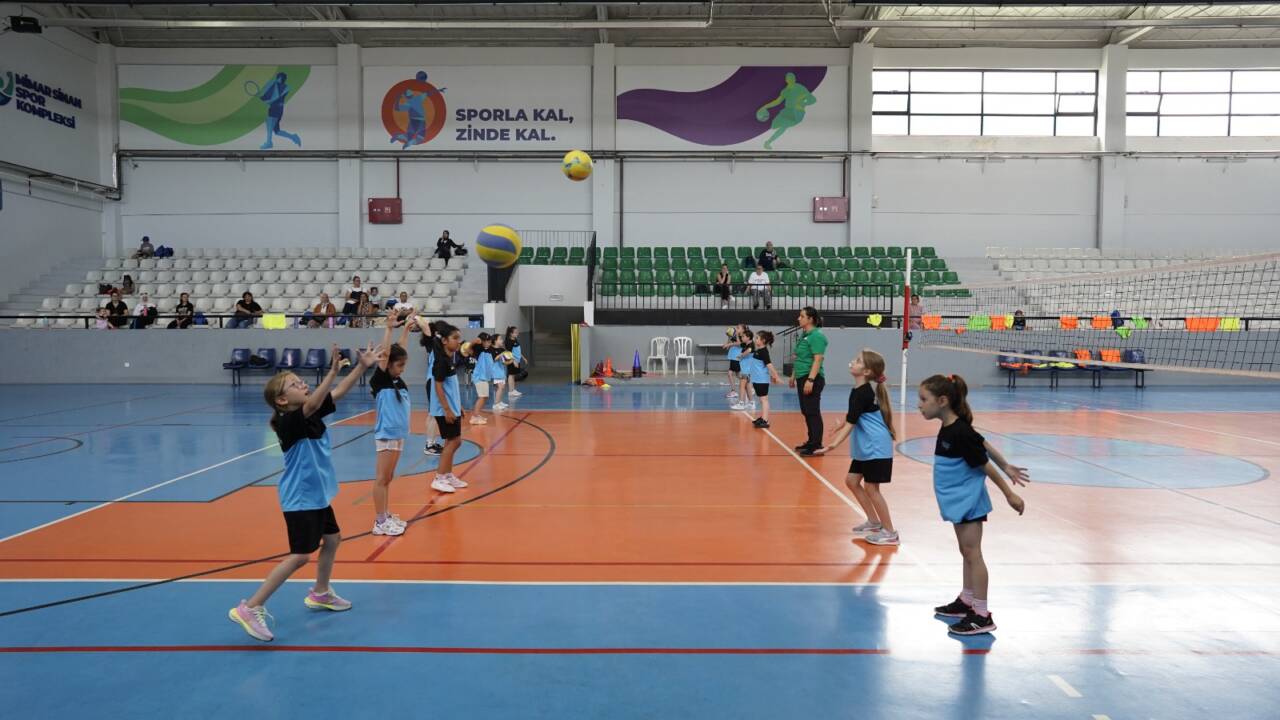 Bursa’da binlerce çocuk sporla buluşuyor 14 Bursa Yıldırım’da Yaz Spor Okulları coşkusu sürüyor
