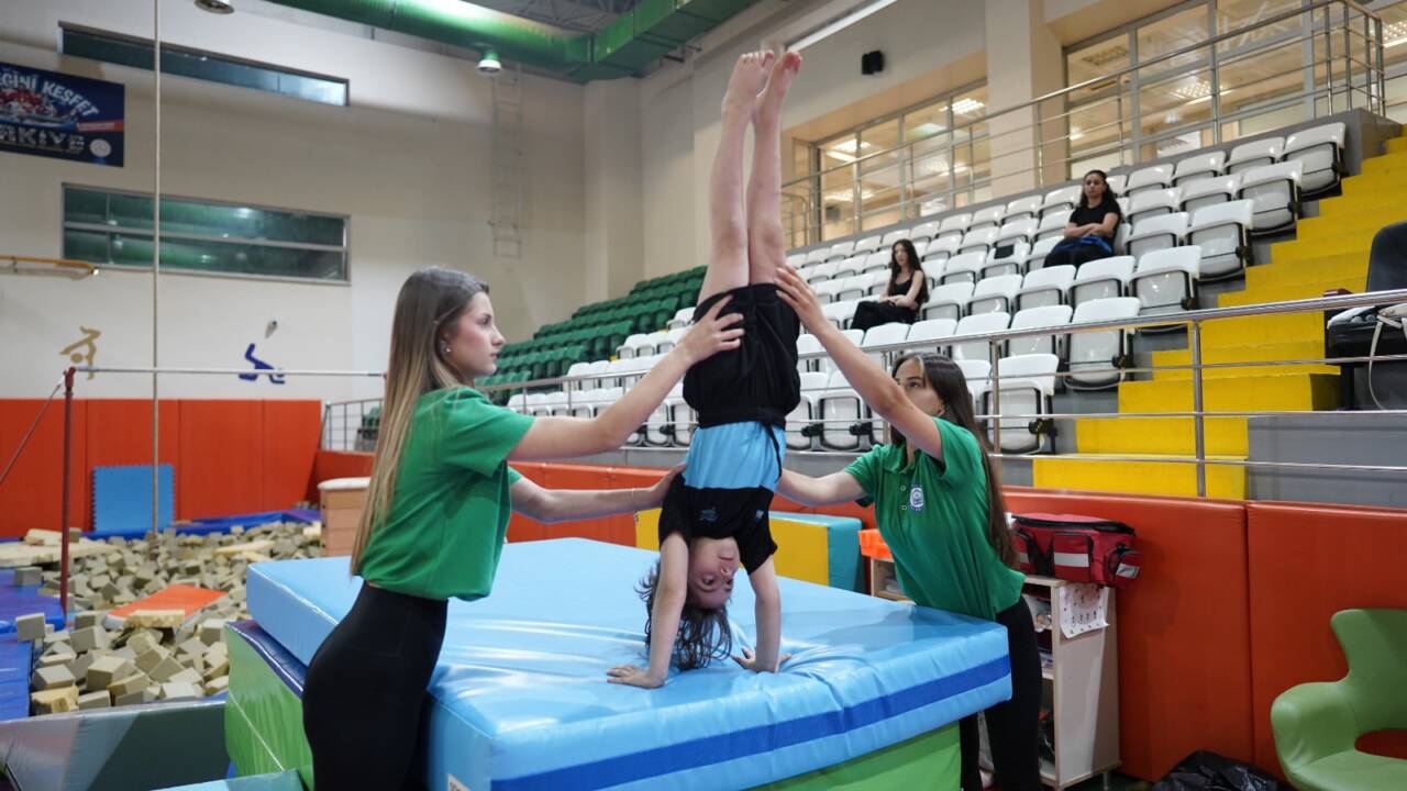 Bursa’da binlerce çocuk sporla buluşuyor 16 Bursa Yıldırım’da Yaz Spor Okulları coşkusu sürüyor