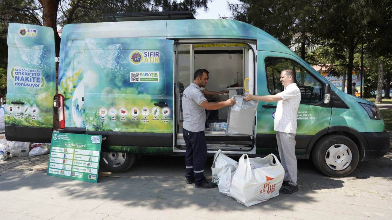 Fwd: [ BASIN BÜLTENİ- FOTOĞRAFLI ] YILDIRIM'DA ATIKLAR NAKİTE DÖNÜŞÜYOR