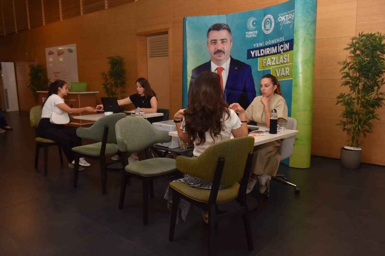 [BASIN BÜLTENİ-FOTOĞRAFLI] YILDIRIM BELEDİYESİ’NDEN ÜNİVERSİTE ADAYLARINA TERCİH DESTEĞİ