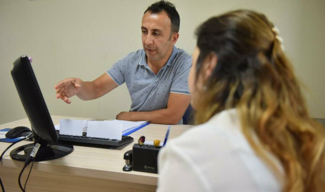 Yıldırım Belediyesi, iş arayan vatandaşlar ile işverenleri buluşturarak istihdama katkı