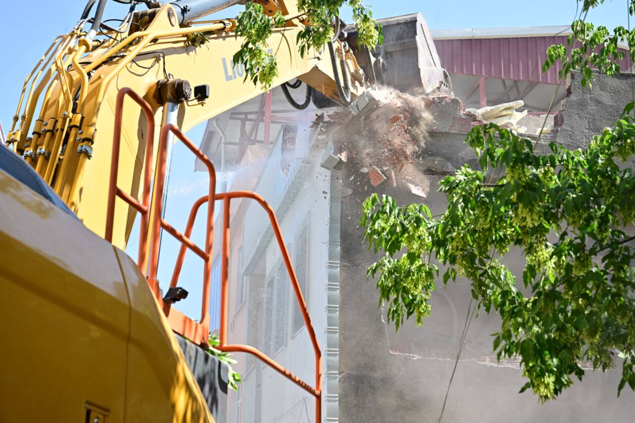Bursa'da dev dönüşümde 2. etap! O mahallede eski binalar yıkılıyor 5 Bursa'da dev dönüşüm hızlandı! O mahallede 2. etap başladı