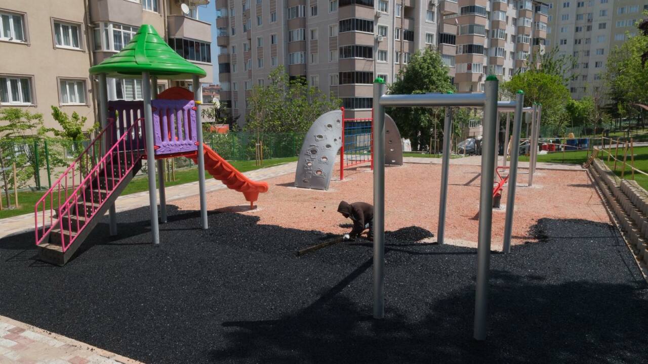 Bursa'da parklara yaz bakımı 4 yb 4