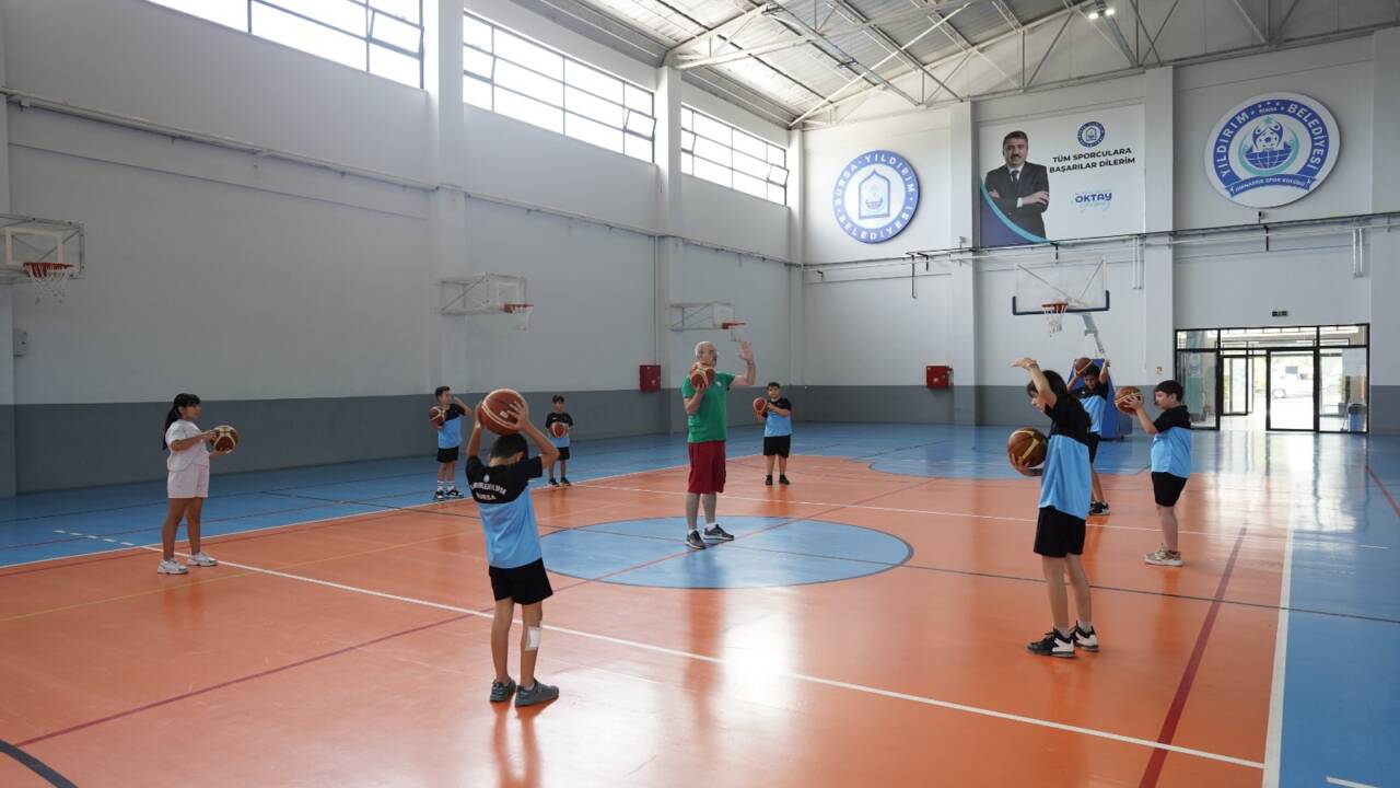 Bursa’da binlerce çocuk sporla buluşuyor 2 Bursa Yıldırım’da Yaz Spor Okulları coşkusu sürüyor