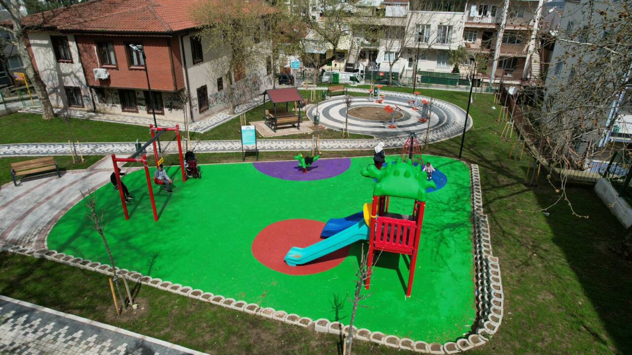 Bursa'da parklara yaz bakımı 6 yb 6